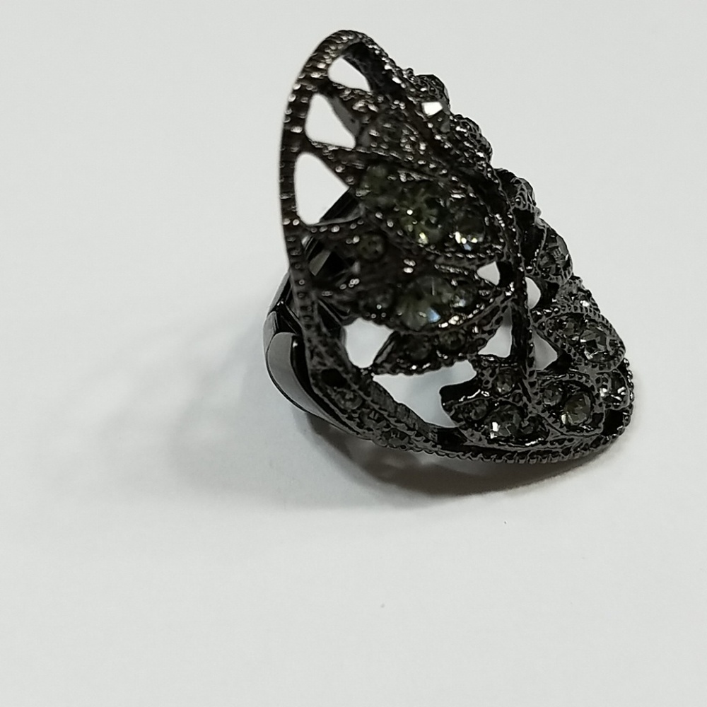 Light Use! Adjustable band Rings! - Picture 3 of 4